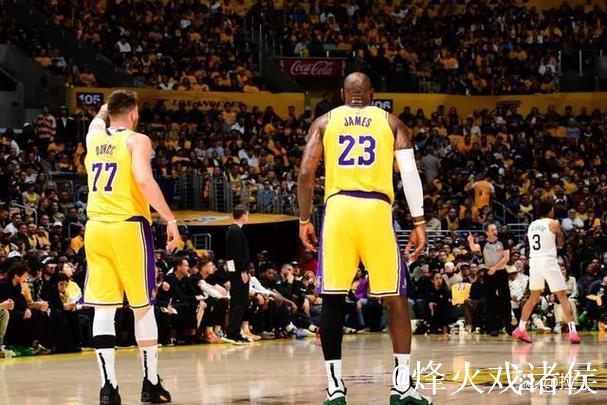 湖人主场强势难挡 欲大胜爵士创14年新纪录